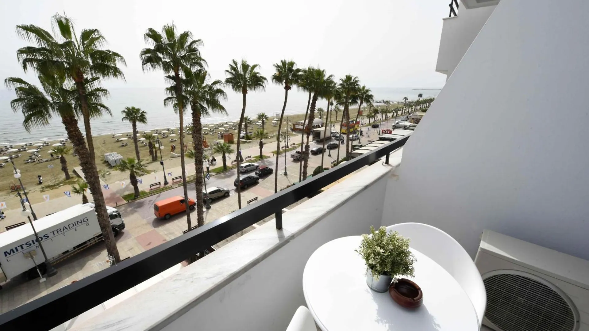 Finikoudes Sunrise Sea View Lux Διαμέρισμα Λάρνακα 0*,